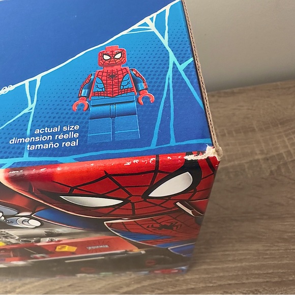 LEGO - Spider-Man's Monster Truck vs. Mysterio Set - Picture 4 of 5